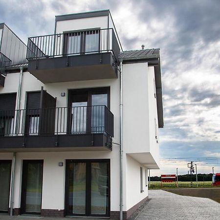 Rheinapart Hotel Und Boardinghouse Борнхайм Экстерьер фото