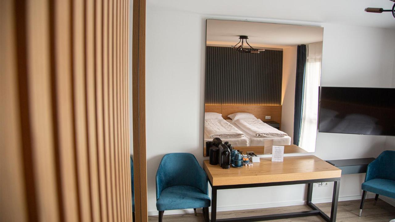 Rheinapart Hotel Und Boardinghouse Борнхайм Экстерьер фото