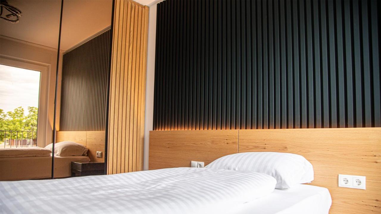 Rheinapart Hotel Und Boardinghouse Борнхайм Экстерьер фото